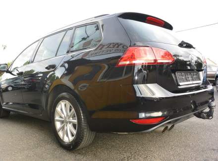 Volkswagen - Golf