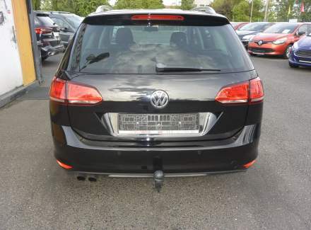 Volkswagen - Golf