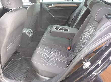 Volkswagen - Golf