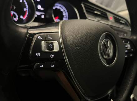 Volkswagen - Touran