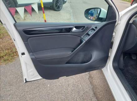 Volkswagen - Golf