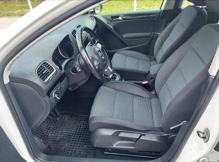 Volkswagen - Golf