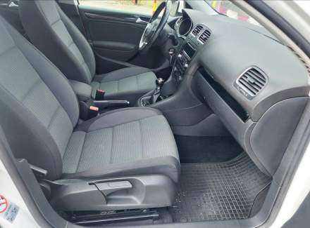Volkswagen - Golf