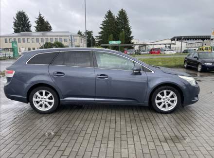 Toyota - Avensis