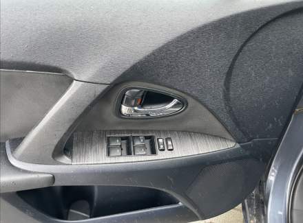 Toyota - Avensis