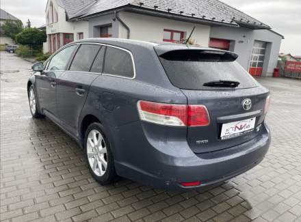 Toyota - Avensis