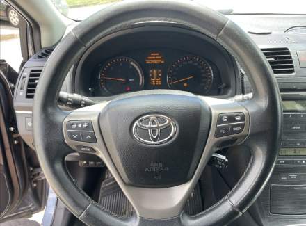 Toyota - Avensis