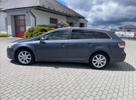 Toyota - Avensis