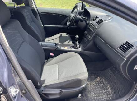 Toyota - Avensis