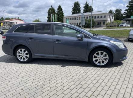 Toyota - Avensis