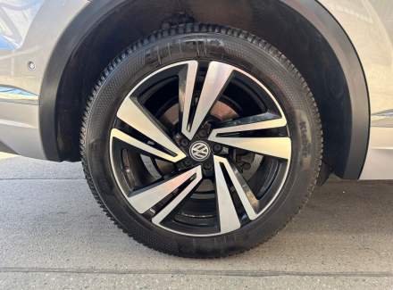 Volkswagen - Touareg