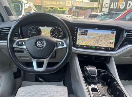 Volkswagen - Touareg