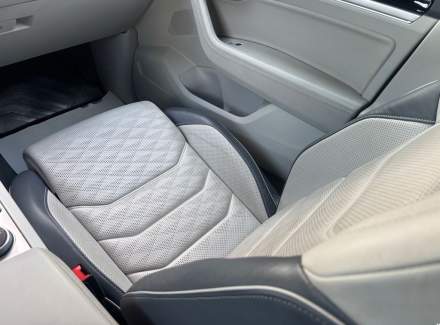 Volkswagen - Touareg