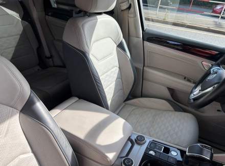 Volkswagen - Touareg