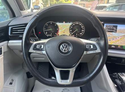 Volkswagen - Touareg