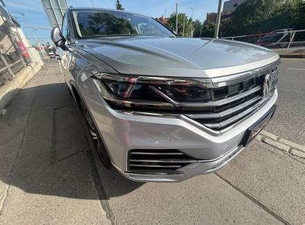 Volkswagen - Touareg