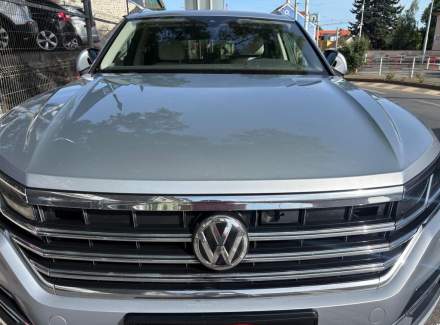 Volkswagen - Touareg