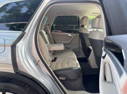 Volkswagen - Touareg
