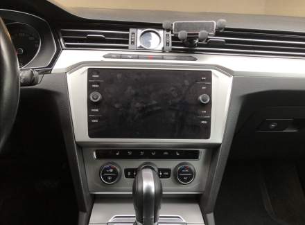 Volkswagen - Passat
