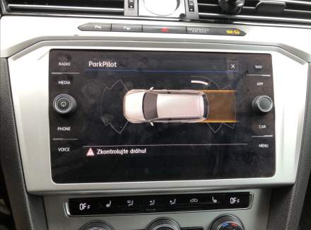 Volkswagen - Passat
