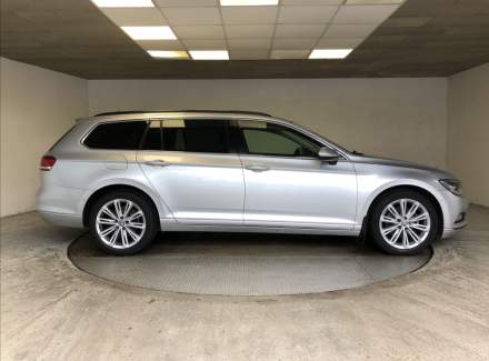 Volkswagen - Passat