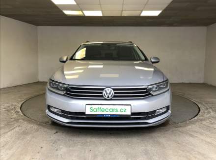 Volkswagen - Passat