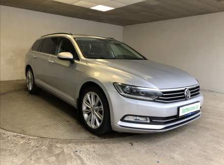Volkswagen - Passat