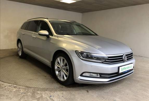 Volkswagen - Passat