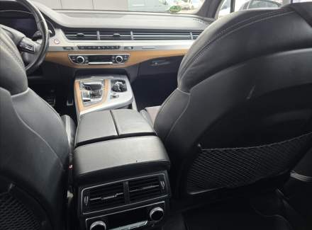 Audi - SQ7