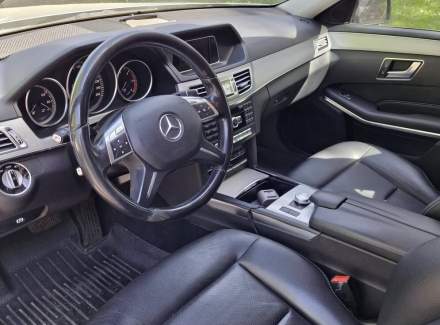 Mercedes-Benz - E-class