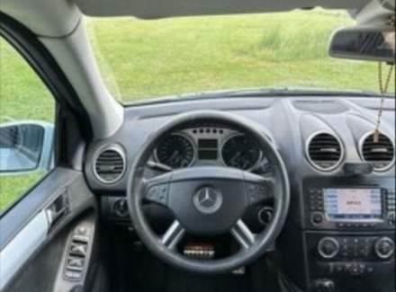 Mercedes-Benz - M-class