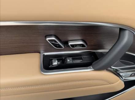 Land Rover - Range Rover