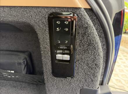 Land Rover - Range Rover