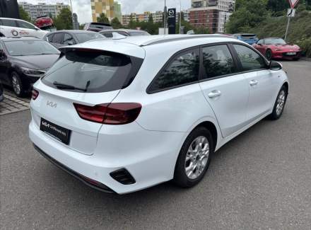 Kia - Cee'd