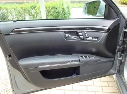 Mercedes-Benz - S-class