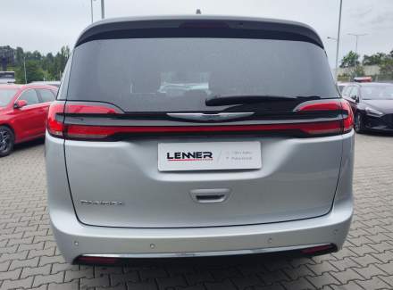 Chrysler - Pacifica