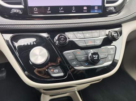 Chrysler - Pacifica