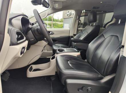 Chrysler - Pacifica