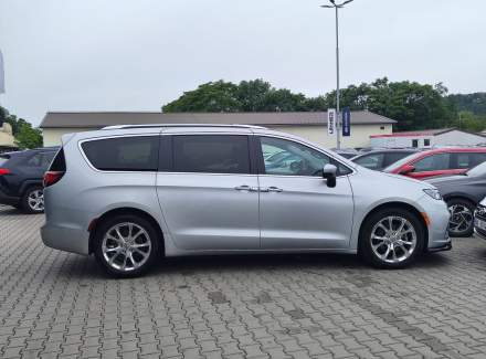 Chrysler - Pacifica