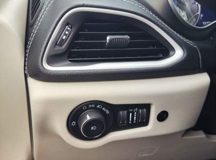 Chrysler - Pacifica