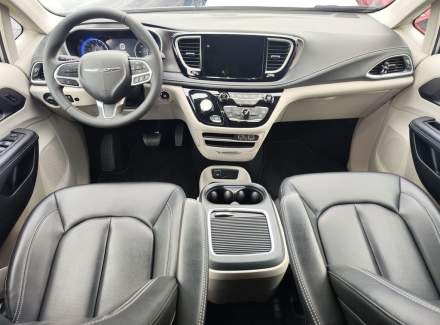 Chrysler - Pacifica