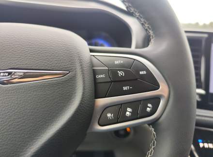 Chrysler - Pacifica