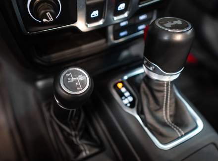 Jeep - Wrangler