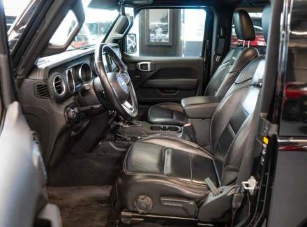 Jeep - Wrangler