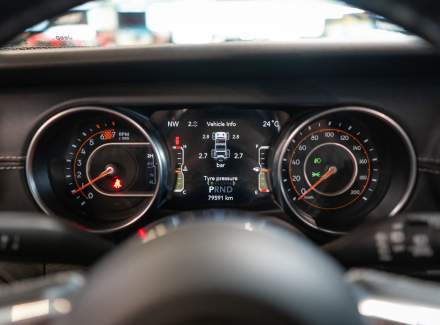 Jeep - Wrangler