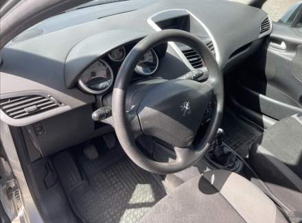 Peugeot - 207