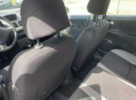 Peugeot - 207