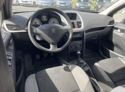 Peugeot - 207