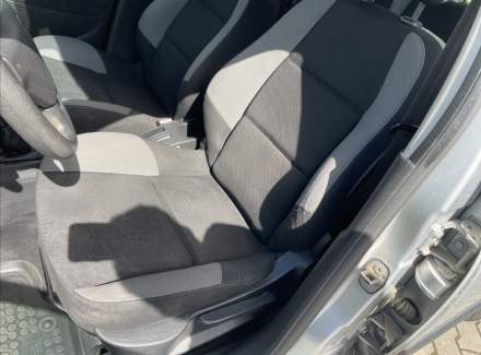Peugeot - 207