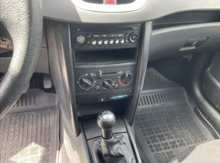 Peugeot - 207